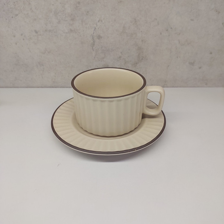 ست فنجان و نعلبکی 12 پارچه سرامیک